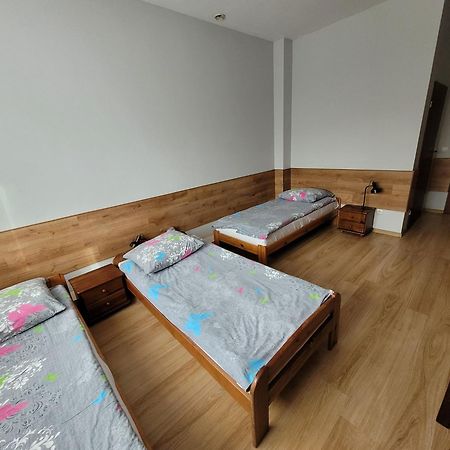 Zlota Roza Hotel Sedziszow Екстериор снимка