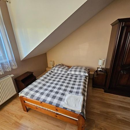 Zlota Roza Hotel Sedziszow Екстериор снимка