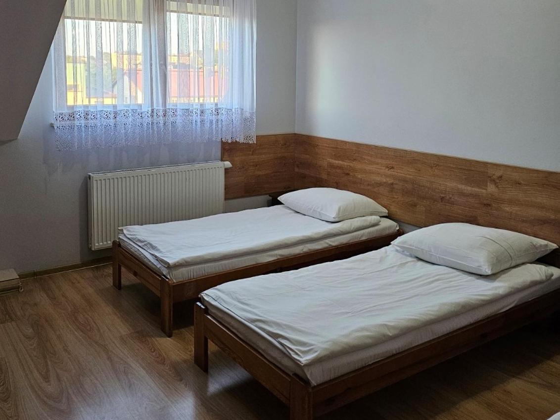 Zlota Roza Hotel Sedziszow Екстериор снимка