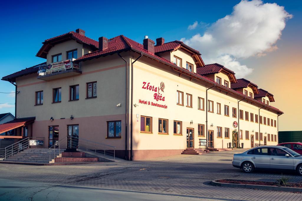 Zlota Roza Hotel Sedziszow Екстериор снимка